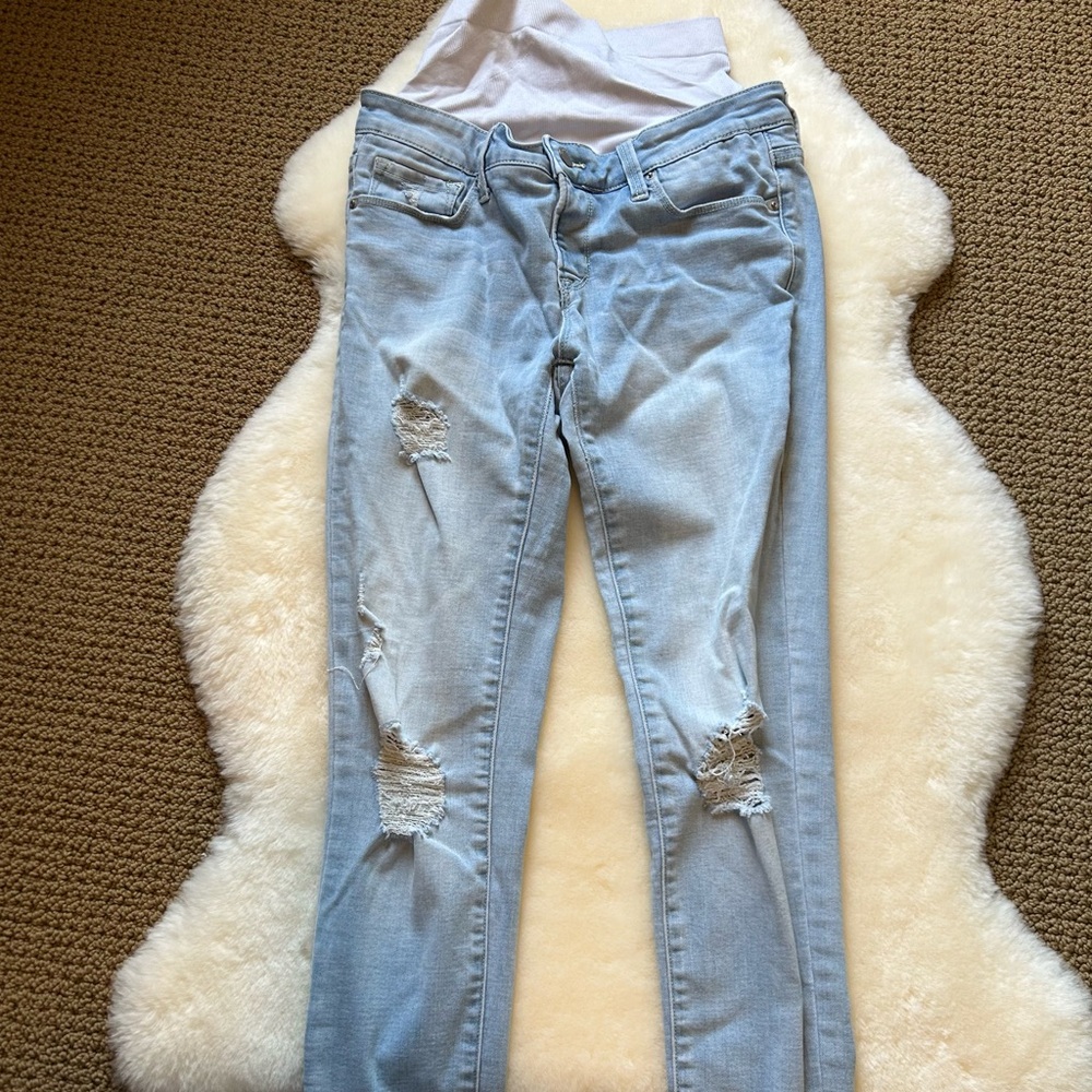 Blanqi Maternity Light Blue Distressed Jeans 8